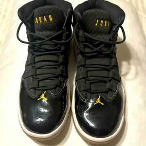 Jordan Max Aura Basketball Style Sneakers. Men’s 10.5. Like new. Black.